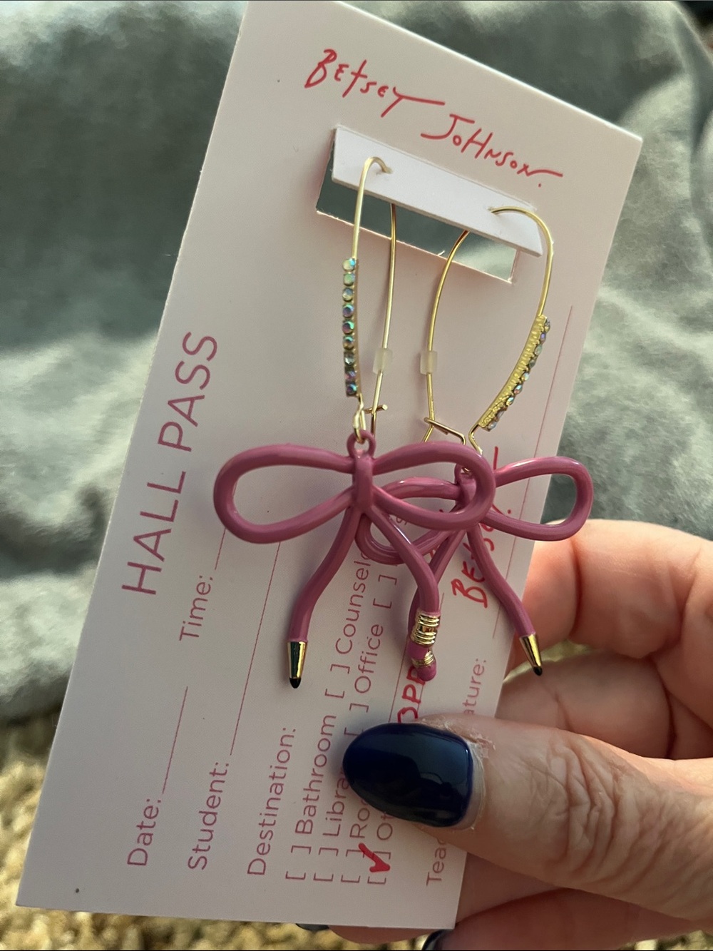 NWT Betsey Johnson Hot Pink Bow Dangle Earrings with Gold Accents eraser & lead - Picture 4 of 6